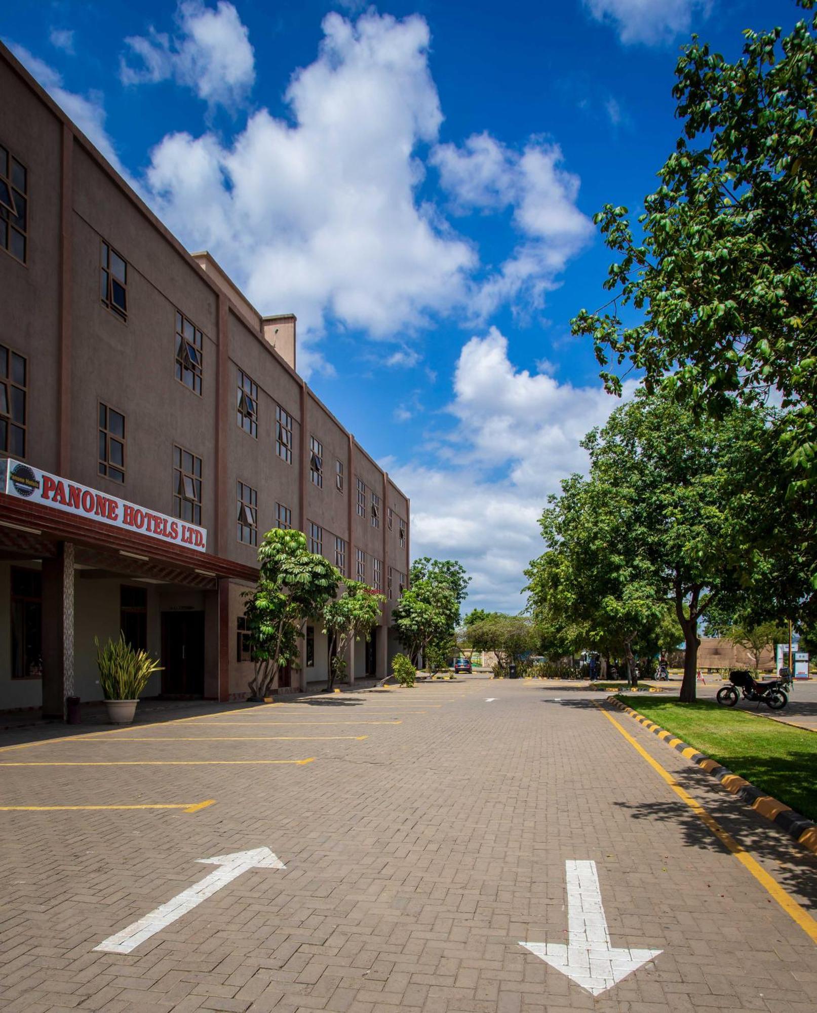 Panone Hotels - King'Ori Kilimanjaro Airport Moshi Kültér fotó